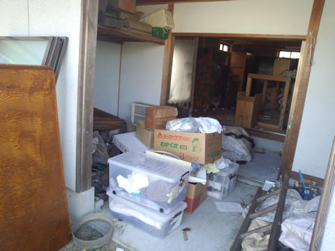 不用品処分作業前