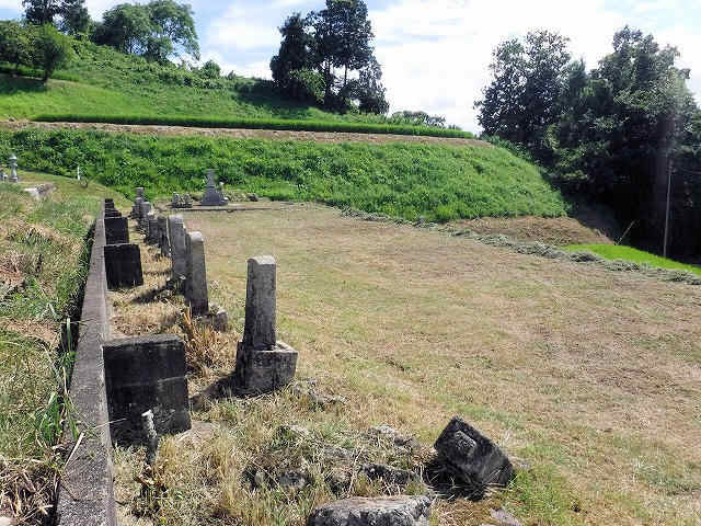 墓地草刈り作業後